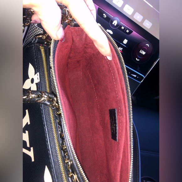 XXX NOT FOR SALE XXX LV Authentic large removable pochette and chain - Picture 8 of 8